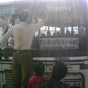 Delhi Ganai Bus 